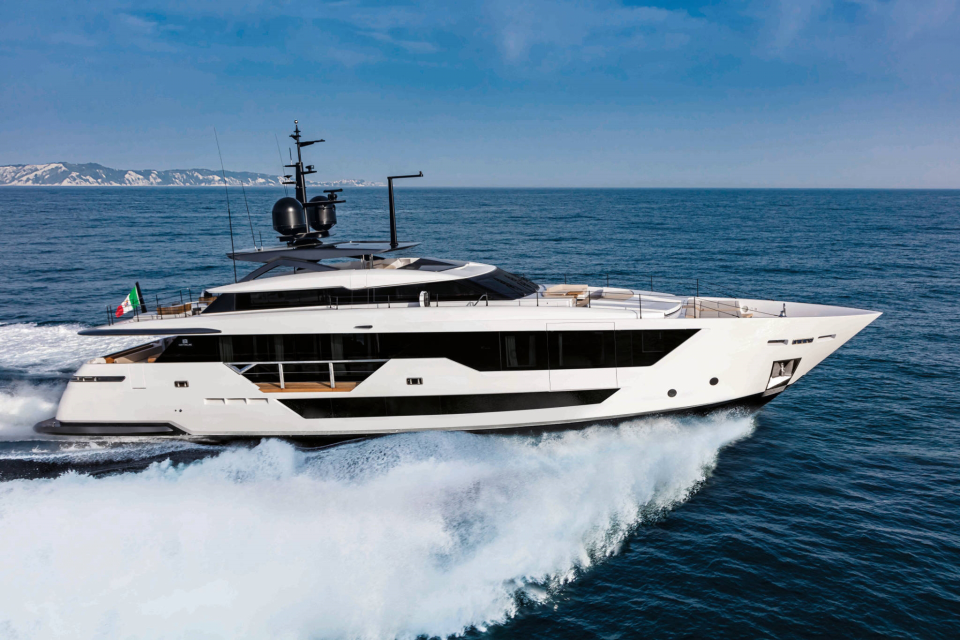 Custom Line Yacht for Sale