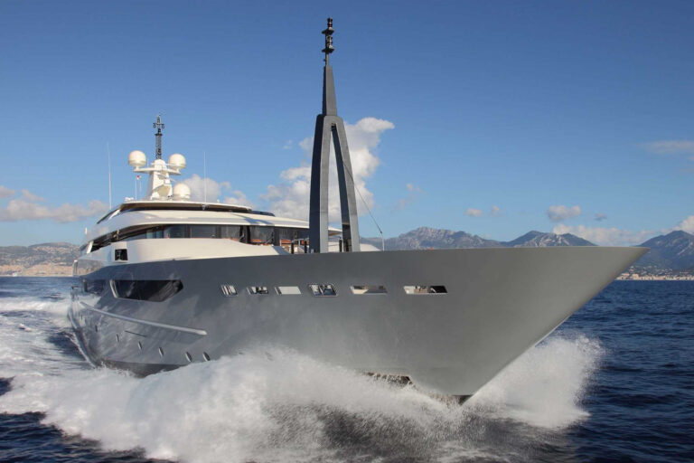 CRN 72M M/Y AZTECA