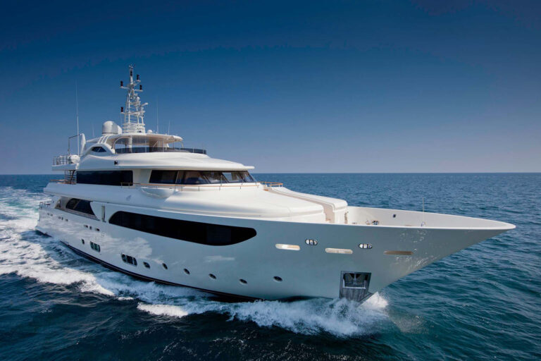 CRN 42M M/Y LADY GENYR