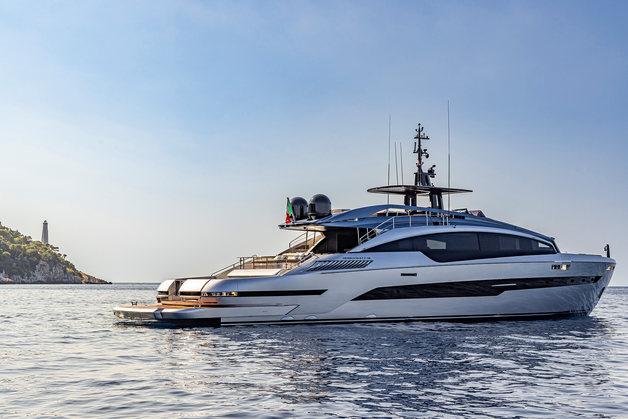 Pershing GTX116: sporty by nature and extraordinarily liveable.