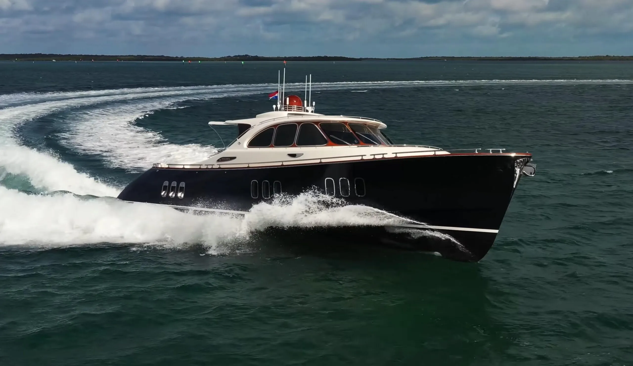 New to Market: 2019 Zeelander 55 “DUTCH”– Where Timeless Design Meets Modern Innovation