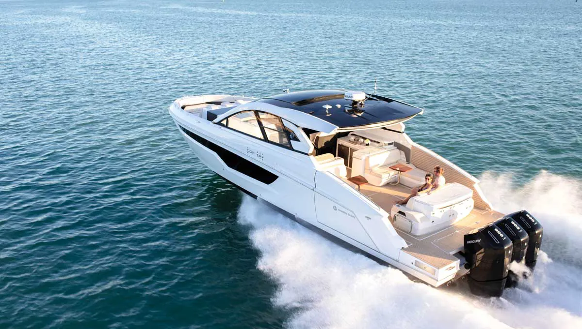 Cruisers Yachts for sale _Cruisers 50 GLS