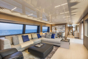 Ferretti Yachts 920