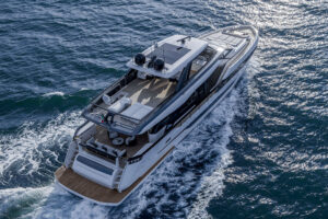Ferretti Yachts 940