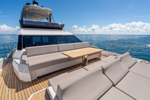 Ferretti Yachts 580