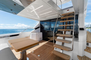Ferretti Yachts 580
