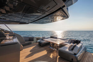 Ferretti Yachts 1000