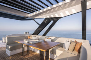 Ferretti Yachts 1000